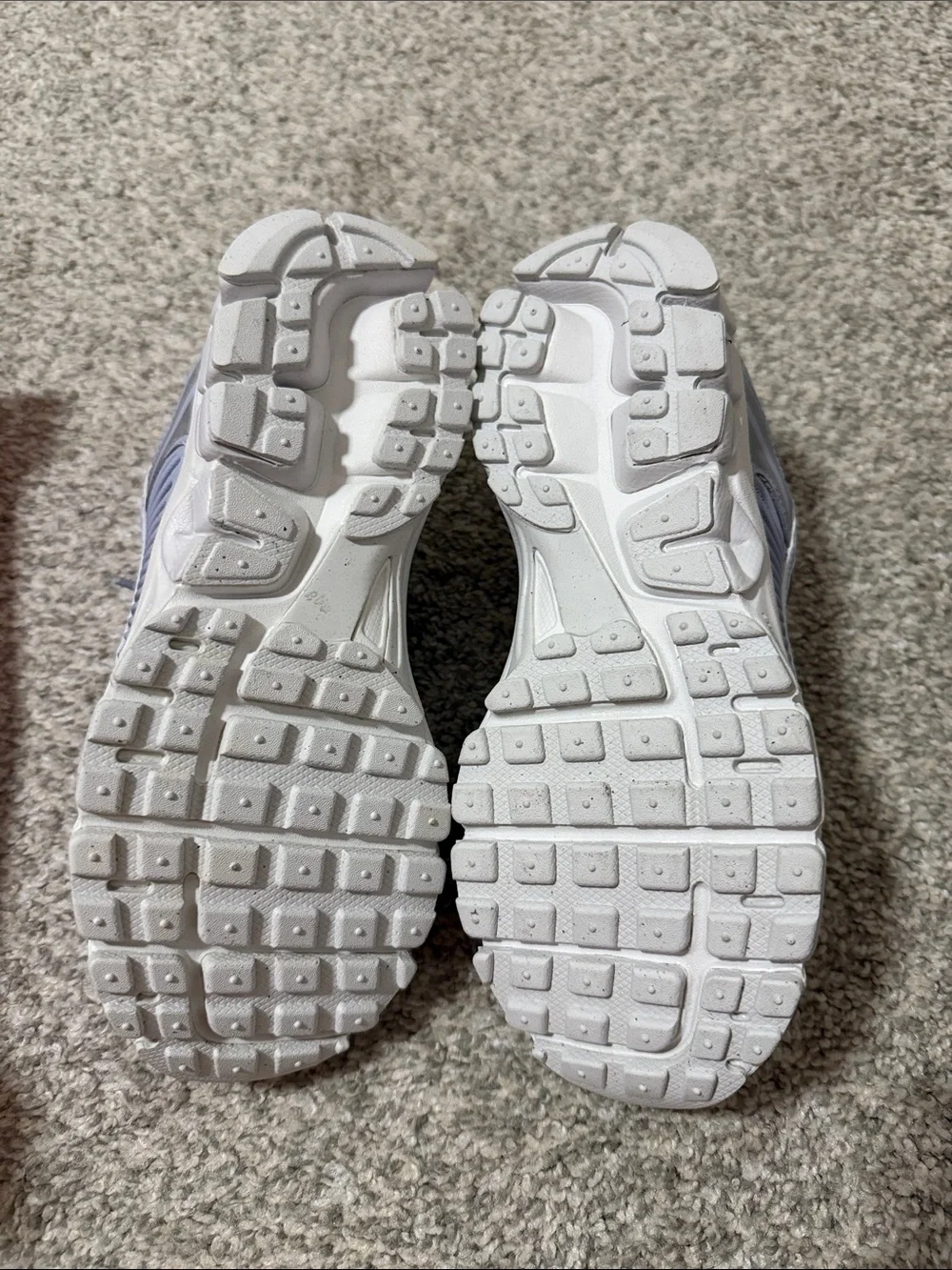NWT Nike Big Kid Vomero 5’s